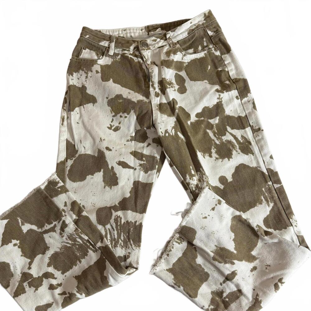 ET CLET Wms SZ M Cow Print wide Leg‎ Jeans  Raw Hem. Y2K Country Cowgirl